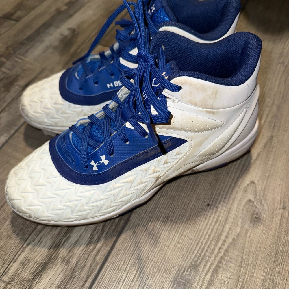 Under Armour Kids' Blue and White Cleats 4.5 Pre-Owned - Picture 2 of 5